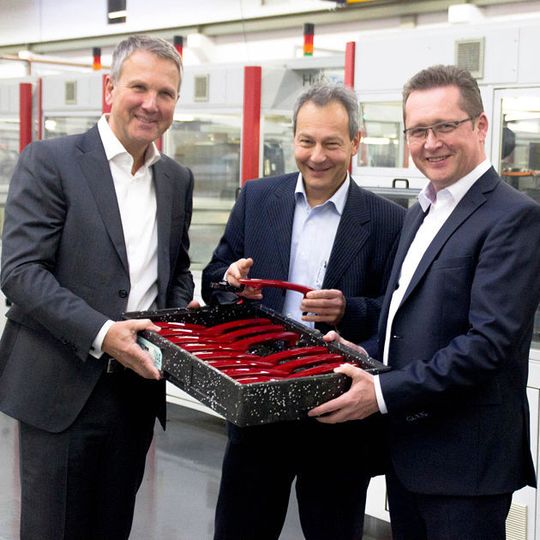 Das Huf Group Management mit (v. l. ) Dr. Florian Hesse, Thomas Tomakidi und Johann Palluch. Das Huf Group Management mit (v. l. ) Dr. Florian Hesse, Thomas Tomakidi und Johann Palluch.