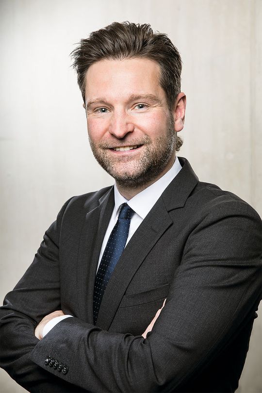Seit Anfang 2018 erweitert Pascal Forrer als Global Sales and Marketing Director die Geschäftsleitung der Rego-Fix AG in Tenniken, Schweiz. Seit Anfang 2018 erweitert Pascal Forrer als Global Sales and Marketing Director die Geschäftsleitung der Rego-Fix AG in Tenniken, Schweiz.