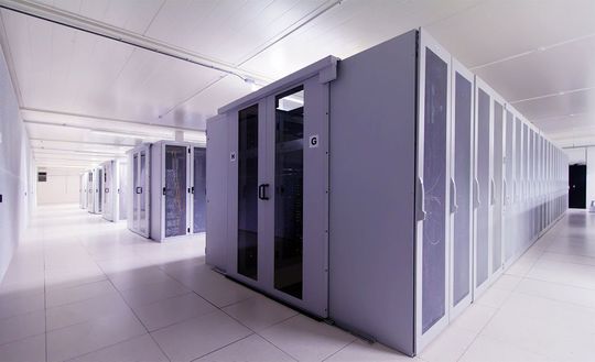 Mit den von Switch Datacenters standardissierten und optimierten Modulen, lassen sich Rechenzentren binnen drei Monaten realisieren.