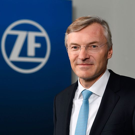 Laut ZF-Chef Wolf-Henning Scheider hat die Autoindustrie viele neue klimafreundliche Produkte im Programm. Laut ZF-Chef Wolf-Henning Scheider hat die Autoindustrie viele neue klimafreundliche Produkte im Programm.