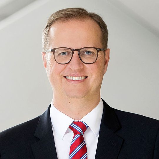 Dr. Jörg Stratmann ist neuer Chef des Automobilzulieferers Mahle. Dr. Jörg Stratmann ist neuer Chef des Automobilzulieferers Mahle.