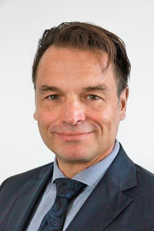 Florian Mueller, Geschäftsführer PSA Retail Deutschland, prüft die Integrationsmöglichkeiten von Opel.