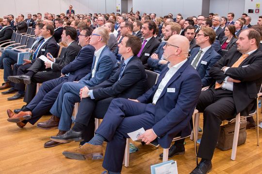 Volles Haus bei den letzten Visiondays. Die diesjährige Veranstaltung findet am 19. und 20. Februar im Hotel Atlantic Kempinski in Hamburg statt. Volles Haus bei den letzten Visiondays. Die diesjährige Veranstaltung findet am 19. und 20. Februar im Hotel Atlantic Kempinski in Hamburg statt.