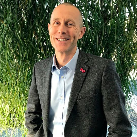 „Die Eröffnung des neuen Standortes betont nicht nur unseren Einsatz in der Region, sondern festigt auch unser weltweites Netzwerk aus mehr als 22.000 disziplinübergreifend arbeitenden Ingenieuren”, sagt Paul Curry, Geschäftsführer von Worley Parsons Deutschland. „Die Eröffnung des neuen Standortes betont nicht nur unseren Einsatz in der Region, sondern festigt auch unser weltweites Netzwerk aus mehr als 22.000 disziplinübergreifend arbeitenden Ingenieuren”, sagt Paul Curry, Geschäftsführer von Worley Parsons Deutschland.