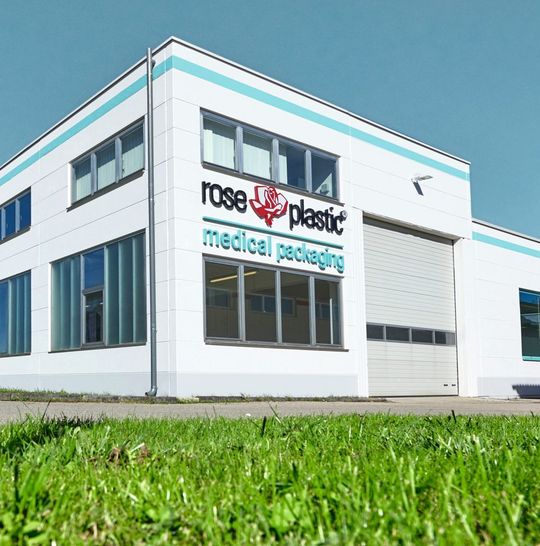 Rose Plastic Medical Packaging am Standort Hergensweiler, nahe Lindau am Bodensee. Rose Plastic Medical Packaging am Standort Hergensweiler, nahe Lindau am Bodensee.
