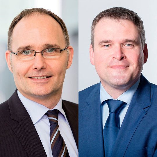 Bas Viveen (re.) wird globaler Aftersales-Leiter von Opel/Vauxhall. Seinen bisherigen Posten als Direktor Aftersales der Peugeot Citroën Deutschland übernimmt Gunnar Gräwe (li.). Bas Viveen (re.) wird globaler Aftersales-Leiter von Opel/Vauxhall. Seinen bisherigen Posten als Direktor Aftersales der Peugeot Citroën Deutschland übernimmt Gunnar Gräwe (li.).