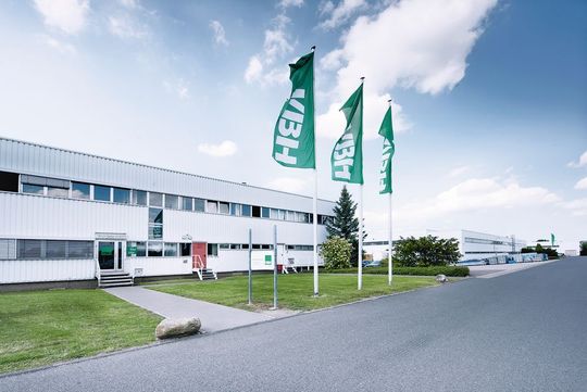 Im VBH-Zentrallager Bad Dürrenberg hat SSI Schäfer innerhalb kürzester Zeit eine skalierbare kombinierte Lager- und Kommissionierlösung installiert.