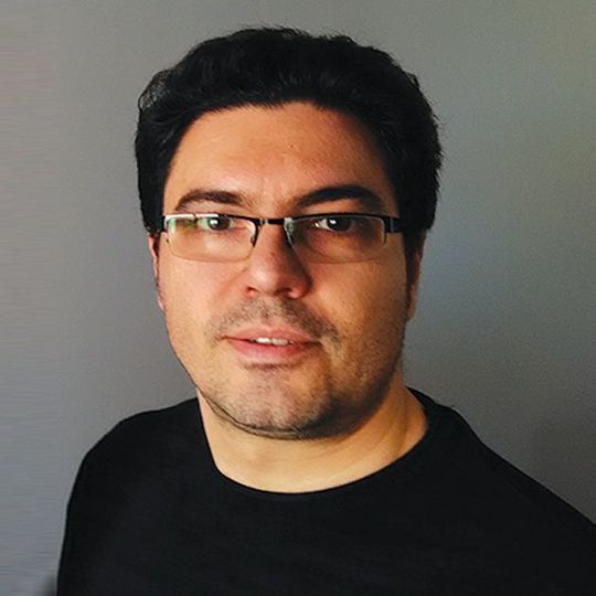Dipl-Ing. Petros Michos von der Key to Metal AG stellt auf dem Leichtbau-Gipfel die Funktionalität der „Total-Materia-Datenbank“ vor. Dipl-Ing. Petros Michos von der Key to Metal AG stellt auf dem Leichtbau-Gipfel die Funktionalität der „Total-Materia-Datenbank“ vor.