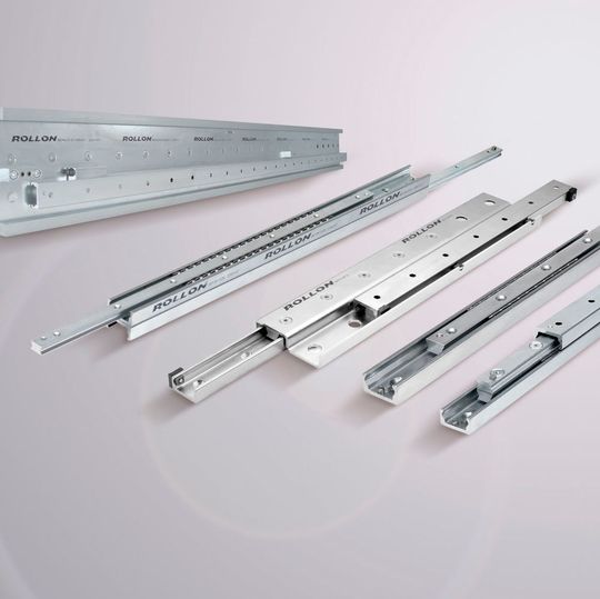 Die Telescopic Rail Teleskopschienen von Rollon für Anwendungen in Fahrzeugtechnik, Logistik und Maschinenbau. Die Telescopic Rail Teleskopschienen von Rollon für Anwendungen in Fahrzeugtechnik, Logistik und Maschinenbau.