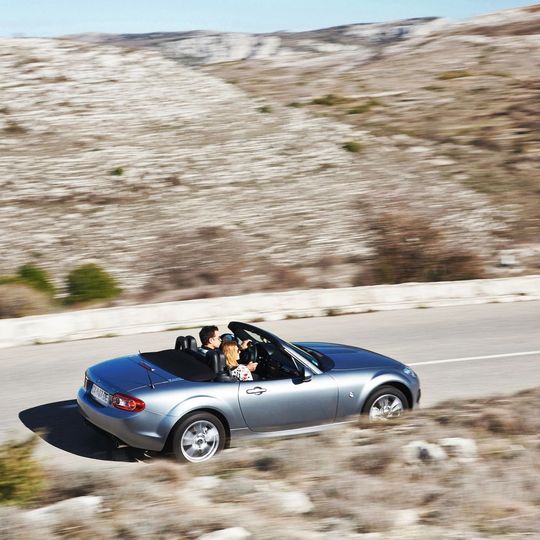 Die dritte Generation des japanischen Roadsters bietet pure automobile Emotion. Die dritte Generation des japanischen Roadsters bietet pure automobile Emotion.