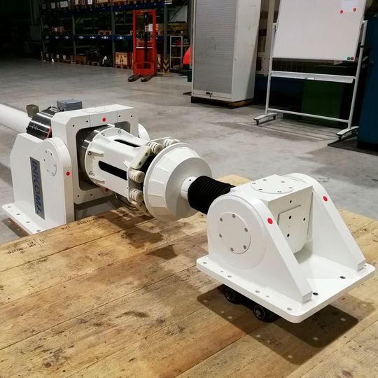 Für ein Radioteleskop entwickelte Inkoma Maschinenbau Anhand einen neuen servoelektrischen Direkt-Spindelhubantrieb (DSH) für die Elevationsbewegung des Parabolspiegels. Für ein Radioteleskop entwickelte Inkoma Maschinenbau Anhand einen neuen servoelektrischen Direkt-Spindelhubantrieb (DSH) für die Elevationsbewegung des Parabolspiegels.