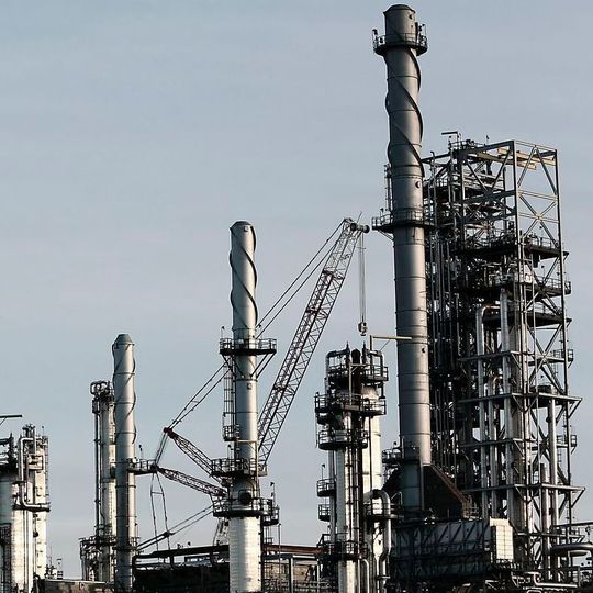 The contract was awarded by Duqm Refinery and Petrochemical Industries Company L.L.C, a Joint Venture between the Oman Oil Company (OOC), the national oil company, and Kuwait Petroleum International (KPI). The contract was awarded by Duqm Refinery and Petrochemical Industries Company L.L.C, a Joint Venture between the Oman Oil Company (OOC), the national oil company, and Kuwait Petroleum International (KPI).