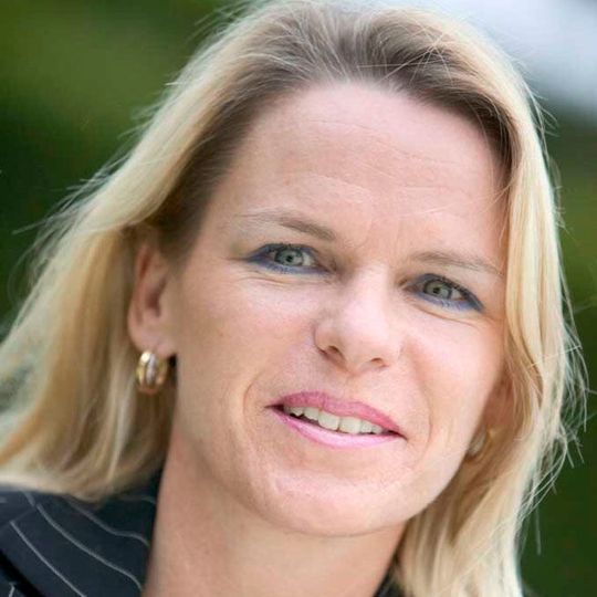Heike van de Kerkhof wechselt von The Chemours Company zu Castrol. Heike van de Kerkhof wechselt von The Chemours Company zu Castrol.