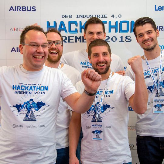 Über den mit 1.500 Euro dotierten ersten Platz konnte sich das Team „neusta“ freuen. Über den mit 1.500 Euro dotierten ersten Platz konnte sich das Team „neusta“ freuen.