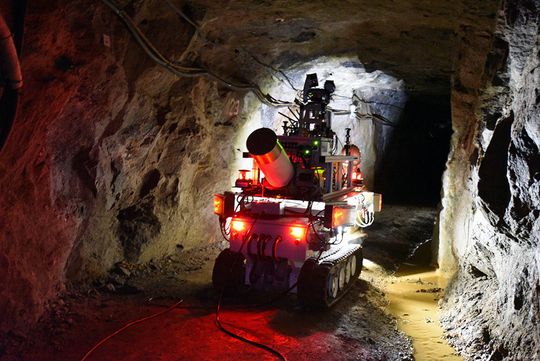 Messroboter im Untertageeinsatz im Forschungs- und Lehrbergwerk "Reiche Zeche" der TU Bergakademie Freiberg.