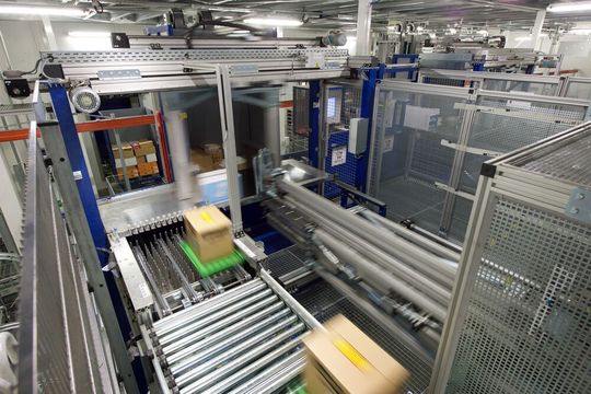 Metro Canada kommissioniert Tiefkühlprodukte hochdynamisch und filialgerecht bei -28 °C. Metro Canada kommissioniert Tiefkühlprodukte hochdynamisch und filialgerecht bei -28 °C.