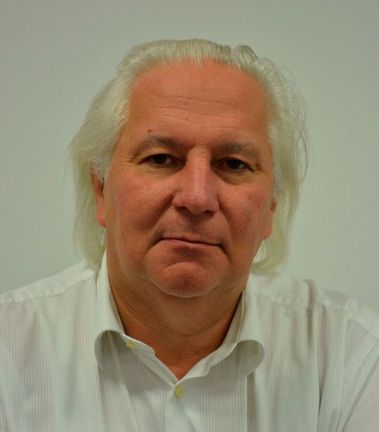 "Technologien und Anwendungen für Robotik, Diagnose und Landwirtschaft sind in der industriellen Bildverarbeitung heiße Themen. Um die Anwendung von Bildverarbeitung in der Robotik weiter zu verbreiten, muss die Programmierung solcher Bildverarbeitungssysteme leichter gemacht und durch selbstlernende Systeme unterstützt werden", fordert Lou Hermans von Capital-E.