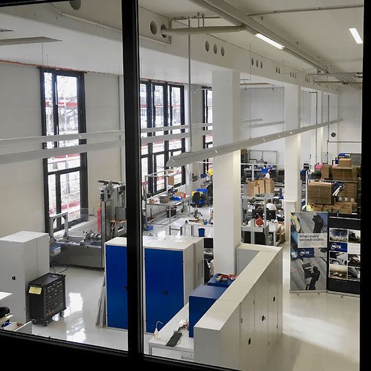 Der Spezialist für berührungsfreie Sensortechnik NCTE erweitert seine Produktion und bezieht ein neues Firmengebäude in Oberhaching bei München. Der Spezialist für berührungsfreie Sensortechnik NCTE erweitert seine Produktion und bezieht ein neues Firmengebäude in Oberhaching bei München.