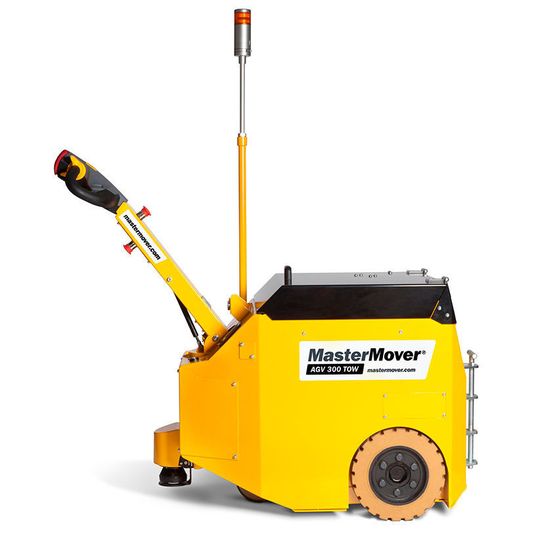 Der AGV 300 TOW ist ein Highlight auf dem Logimat-Messestand von MasterMover.