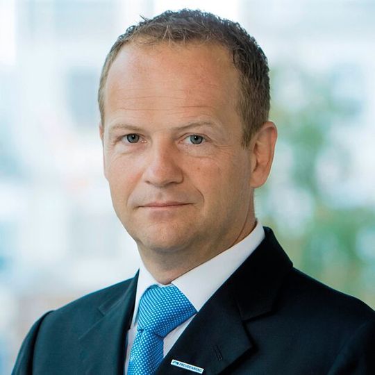 Dr. Frank Heislitz wird zum 1. April 2018 neuer Chief Executive Officer von Freudenberg Performance Materials. Dr. Frank Heislitz wird zum 1. April 2018 neuer Chief Executive Officer von Freudenberg Performance Materials.