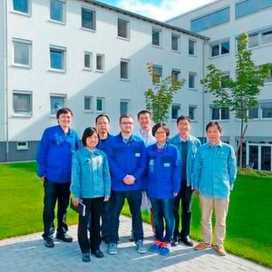 Sinopec RIPP researchers together with hte’s project team for training and site acceptance test (location: hte site in Heidelberg, Germany) Sinopec RIPP researchers together with hte’s project team for training and site acceptance test (location: hte site in Heidelberg, Germany)