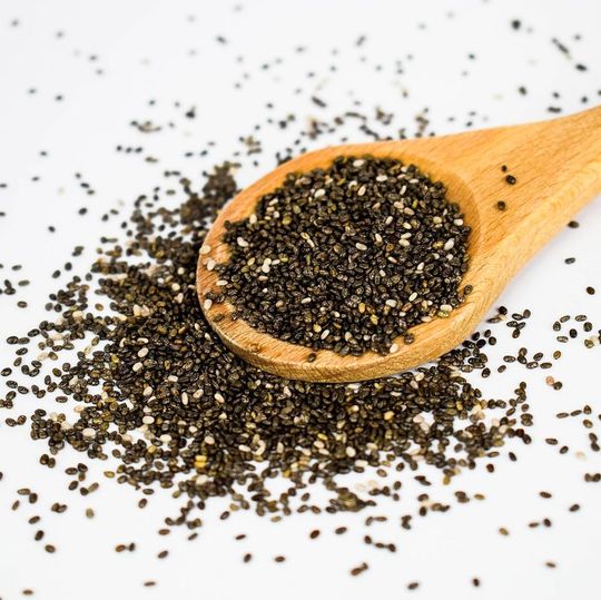 Heilsame Superfoods? Chia-Samen, Moringa-Pulver, Açai- oder Goji-Beeren, die Liste der Lebensmittel mit angeblichen Gesundheitsvorteilen ist lang und wächst ständig. Heilsame Superfoods? Chia-Samen, Moringa-Pulver, Açai- oder Goji-Beeren, die Liste der Lebensmittel mit angeblichen Gesundheitsvorteilen ist lang und wächst ständig.
