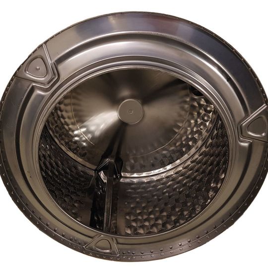 Hier zu sehen die Trommel einer Industriewaschmaschine, bestehend unter anderem aus den durch 97 Tox-Rund-Punkte mit Durchmesser 8 mm verbundenen Komponenten Trommelboden und Trommelmantel. Hier zu sehen die Trommel einer Industriewaschmaschine, bestehend unter anderem aus den durch 97 Tox-Rund-Punkte mit Durchmesser 8 mm verbundenen Komponenten Trommelboden und Trommelmantel.