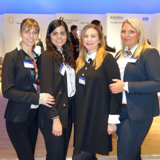 Das Samsung-Event-Team: (v. l.) Nina Brockmeyer, Marisela Martinez Illarza, Simone Krüger und Jasmin Debus Das Samsung-Event-Team: (v. l.) Nina Brockmeyer, Marisela Martinez Illarza, Simone Krüger und Jasmin Debus