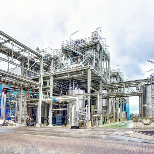The newly built membrane electrolysis plant in Ibbenbühren was implemented for the first time in Germany by the Saxon engineering service provider for plant engineering and process engineering, CAC. The newly built membrane electrolysis plant in Ibbenbühren was implemented for the first time in Germany by the Saxon engineering service provider for plant engineering and process engineering, CAC.