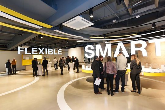 In seinem Imagination Center demonstriert Dematic live innovative Technologien aus der Intralogistik.