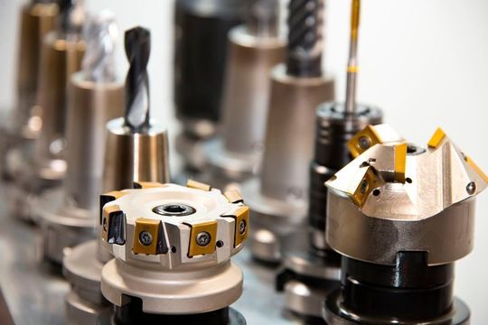 Industrielle Fertigung: Unternehmen könnten bei der M2M-Kommunikation zunächst auf vorhandene Mobilfunkstandards wie 2G und 3G setzen. Industrielle Fertigung: Unternehmen könnten bei der M2M-Kommunikation zunächst auf vorhandene Mobilfunkstandards wie 2G und 3G setzen.