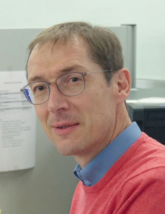 «... mit einer breiteren Produktpalette an Hartmetallwerkzeugen alles aus einer Hand liefern und damit den Kundenkreis erweitern und zusätzliche Aufträge auch bei bestehenden Kunden gewinnen.» Dr.-Ing. Michael Op de Hipt, Geschäftsführer die Diametal AG in Biel. «... mit einer breiteren Produktpalette an Hartmetallwerkzeugen alles aus einer Hand liefern und damit den Kundenkreis erweitern und zusätzliche Aufträge auch bei bestehenden Kunden gewinnen.» Dr.-Ing. Michael Op de Hipt, Geschäftsführer die Diametal AG in Biel.