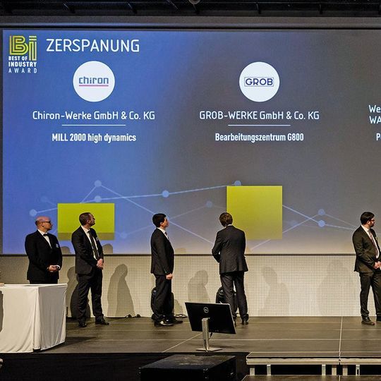 Gespanntes Warten: Wer hat am Ende die Nase vorn und gewinnt den Best of Industry Award 2018? Die Antwort gibt es am 7. Juni im Vogel Convention Center in Würzburg. Gespanntes Warten: Wer hat am Ende die Nase vorn und gewinnt den Best of Industry Award 2018? Die Antwort gibt es am 7. Juni im Vogel Convention Center in Würzburg.