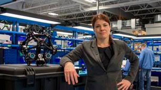 Mme Truchon succède à Martin Lamontagne, fondateur et actuel directeur général de Creaform. Mme Truchon succède à Martin Lamontagne, fondateur et actuel directeur général de Creaform.