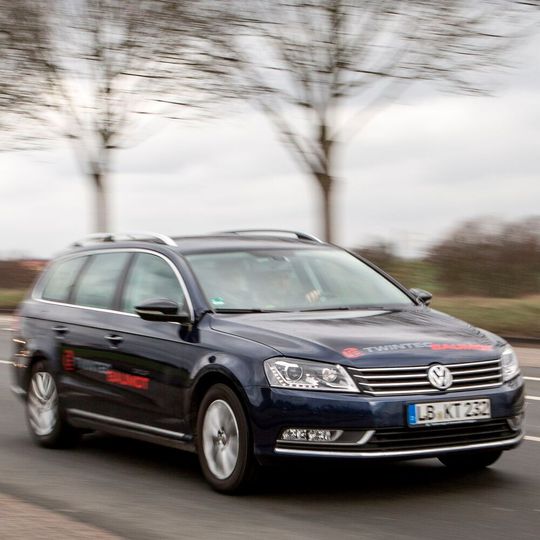Der VW Passat ist das erste Fahrzeug, für das Baumot eine Nachrüstung anbieten will. Der VW Passat ist das erste Fahrzeug, für das Baumot eine Nachrüstung anbieten will.