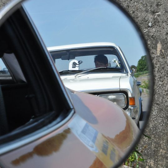 Oldtimer sind in der Bevölkerung beliebt. 15 Millionen Menschen interessieren sich laut einer Studie dafür. Oldtimer sind in der Bevölkerung beliebt. 15 Millionen Menschen interessieren sich laut einer Studie dafür.