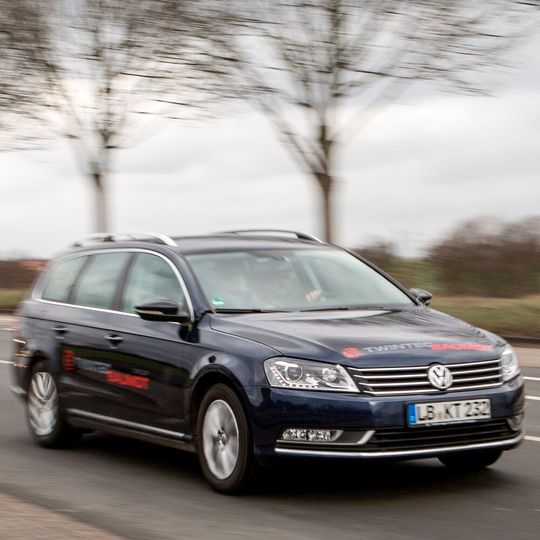 Der VW Passat ist das erste Fahrzeug, für das Baumot eine Nachrüstung anbieten will. Der VW Passat ist das erste Fahrzeug, für das Baumot eine Nachrüstung anbieten will.