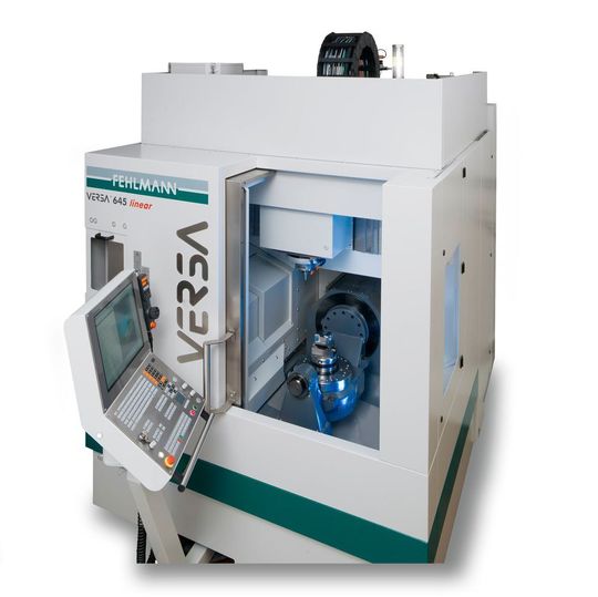 Die Fehlmann Versa 645 linear ist für die hochdynamische und präzise 5-Achs-Bearbeitung konzipiert. Die Fehlmann Versa 645 linear ist für die hochdynamische und präzise 5-Achs-Bearbeitung konzipiert.