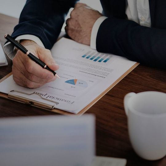 Bei Novartis, Merck, Exxon Mobil, Lanxess, Archroma und Thyssen Krupp Industrial Solutions gibt es einen Wechsel auf den Führungspositionen. Bei Novartis, Merck, Exxon Mobil, Lanxess, Archroma und Thyssen Krupp Industrial Solutions gibt es einen Wechsel auf den Führungspositionen.