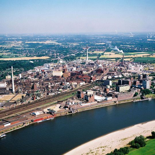 Lanxess hat am Standort Krefeld-Uerdingen eine neue Linie zur Herstellung von Spezialcompounds in Betrieb genommen. Lanxess hat am Standort Krefeld-Uerdingen eine neue Linie zur Herstellung von Spezialcompounds in Betrieb genommen.