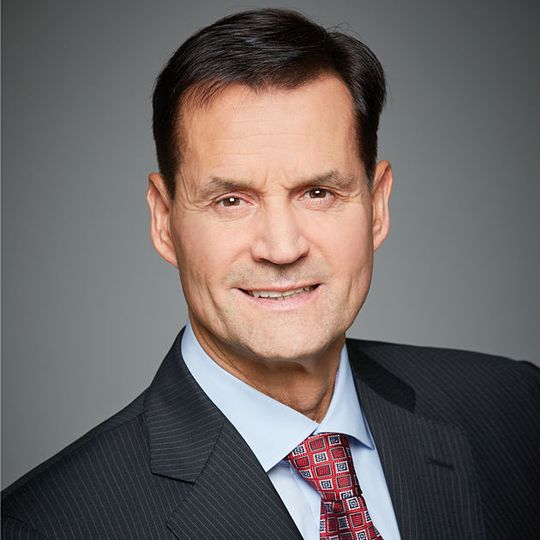 Thomas Schemera, 55, soll als Leiter der zum 1. März 2018 neu gegründeten Division „High Performance Vehicle and Motorsport“ die Bereiche „High Performance Fahrzeuge“ und „Motorsport“ zusammenführen. Thomas Schemera, 55, soll als Leiter der zum 1. März 2018 neu gegründeten Division „High Performance Vehicle and Motorsport“ die Bereiche „High Performance Fahrzeuge“ und „Motorsport“ zusammenführen.
