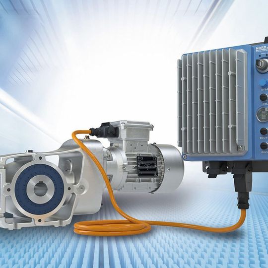 „LogiDrive“-Antrieb in effizienter Plug-and-play-Technik. „LogiDrive“-Antrieb in effizienter Plug-and-play-Technik.