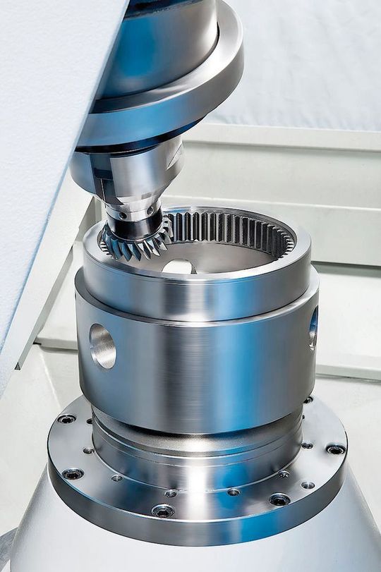 Emags frisch zugekaufte VLC 250 ist mit einem Werkstückdurchmesser von 250 mm die Kleinste unter diesen dreien.