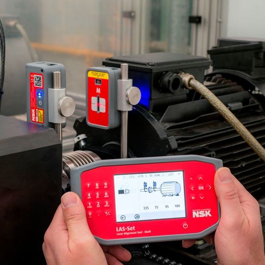 Mit dem LAS-Set kann der Anwender Wellenantriebe innerhalb von Sekunden perfekt ausrichten. Mit dem LAS-Set kann der Anwender Wellenantriebe innerhalb von Sekunden perfekt ausrichten.