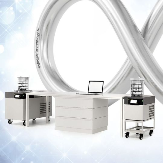 Der Lyovapor L-300 ist der erste Labor-Gefriertrockner mit kontinuierlicher Sublimation dank Infinite-Technology Der Lyovapor L-300 ist der erste Labor-Gefriertrockner mit kontinuierlicher Sublimation dank Infinite-Technology