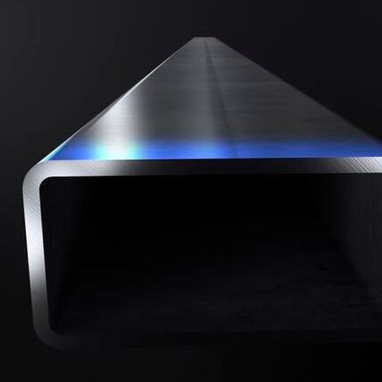 Die kaltgeformten Stahlbau-Hohlprofile Hybox TT verfügen über enge Toleranzen und eine gute Oberfläche für die automatisierte Bauteilfertigung. Die kaltgeformten Stahlbau-Hohlprofile Hybox TT verfügen über enge Toleranzen und eine gute Oberfläche für die automatisierte Bauteilfertigung.