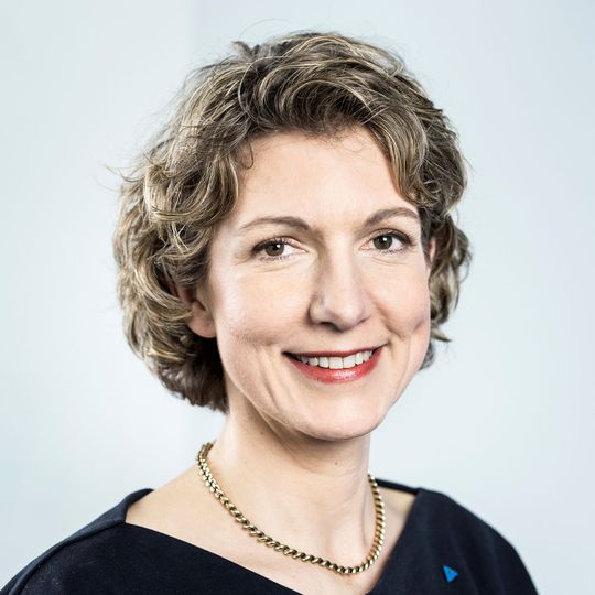Ruth Werhahn wechselt von Eon zum TÜV Rheinland. Ruth Werhahn wechselt von Eon zum TÜV Rheinland.