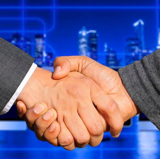 Durch den Verkauf von Speciality Chemicals werden zwei Unternehmen gegründet. Durch den Verkauf von Speciality Chemicals werden zwei Unternehmen gegründet.