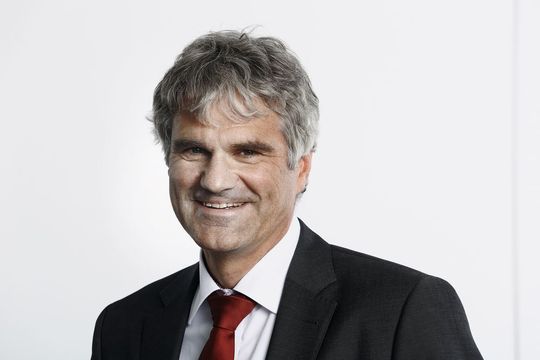 „Wir beschäftigen uns mit der Konzeption von 5G und der Integration von Sensoren in 5G-Netze“, sagt Benedikt Rauscher, Leiter Globale IoT / I4.0 Projekte bei Pepperl+Fuchs. „Wir beschäftigen uns mit der Konzeption von 5G und der Integration von Sensoren in 5G-Netze“, sagt Benedikt Rauscher, Leiter Globale IoT / I4.0 Projekte bei Pepperl+Fuchs.