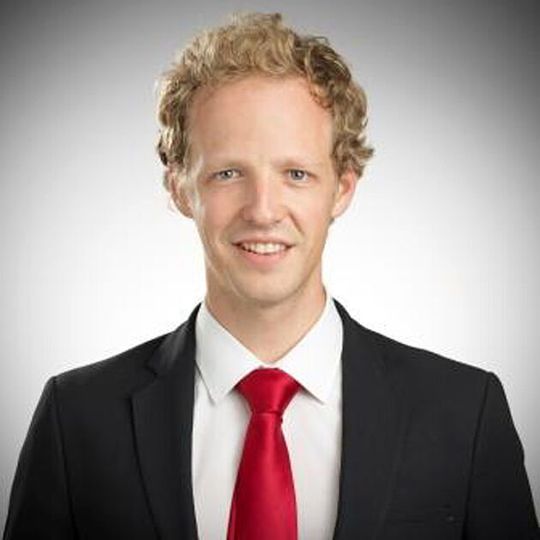 Nikolaus Griller, der bisher als Geschäftsführer für die Bereiche Vertrieb, Marketing und Innovationsmanagement verantwortlich war, übernimmt eine neue Rolle im Kreise der Gesellschafter. Nikolaus Griller, der bisher als Geschäftsführer für die Bereiche Vertrieb, Marketing und Innovationsmanagement verantwortlich war, übernimmt eine neue Rolle im Kreise der Gesellschafter.